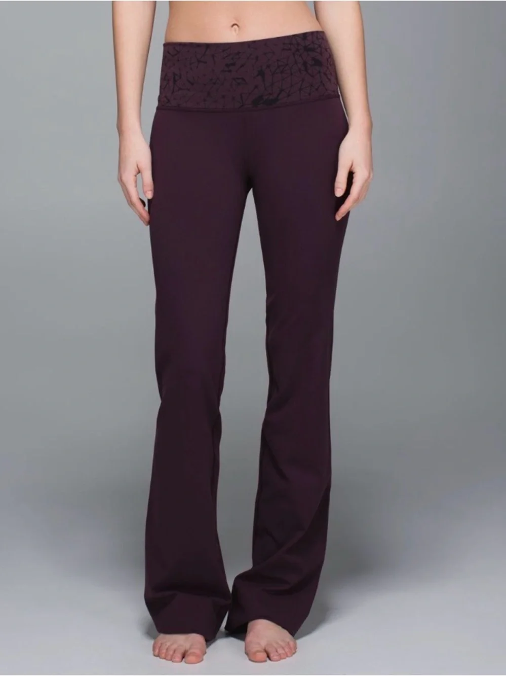 Lululemon Groove Pant II Roll Down Flare Yoga Pants Black Cherry Size 6 39